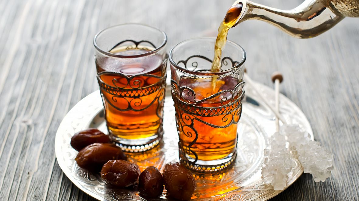 Pití čaje je v arabském světě tradicí