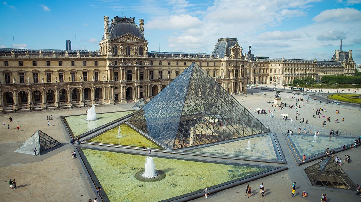 Světoznámé muzeum Louvre