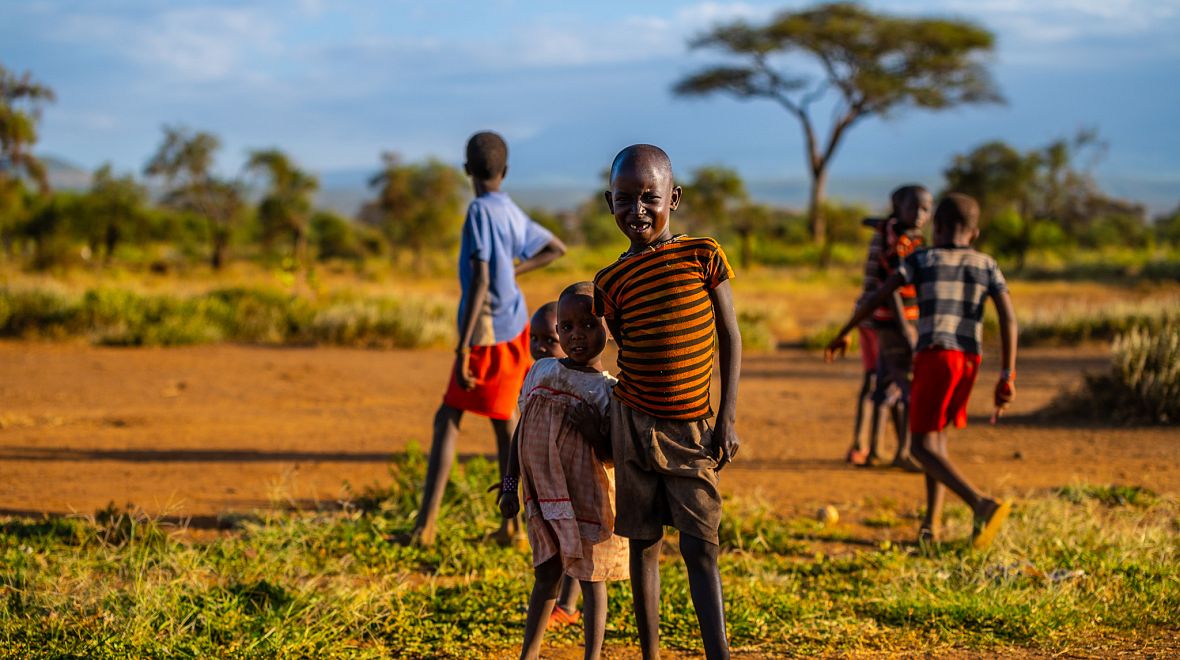 Děti z masajské vesnice