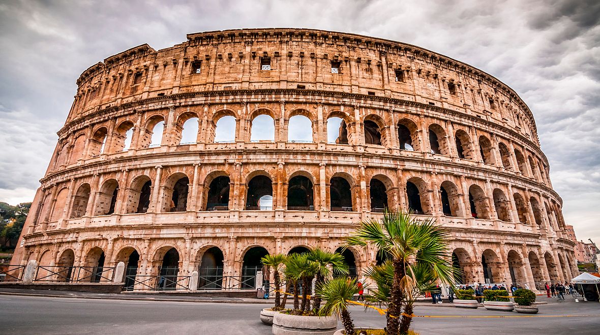 Koloseum tvořila čtyři patra