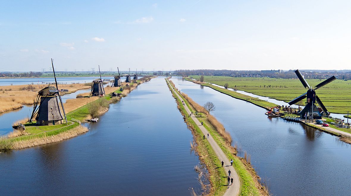 Kinderdijk leží v polderu Alblasserwaard