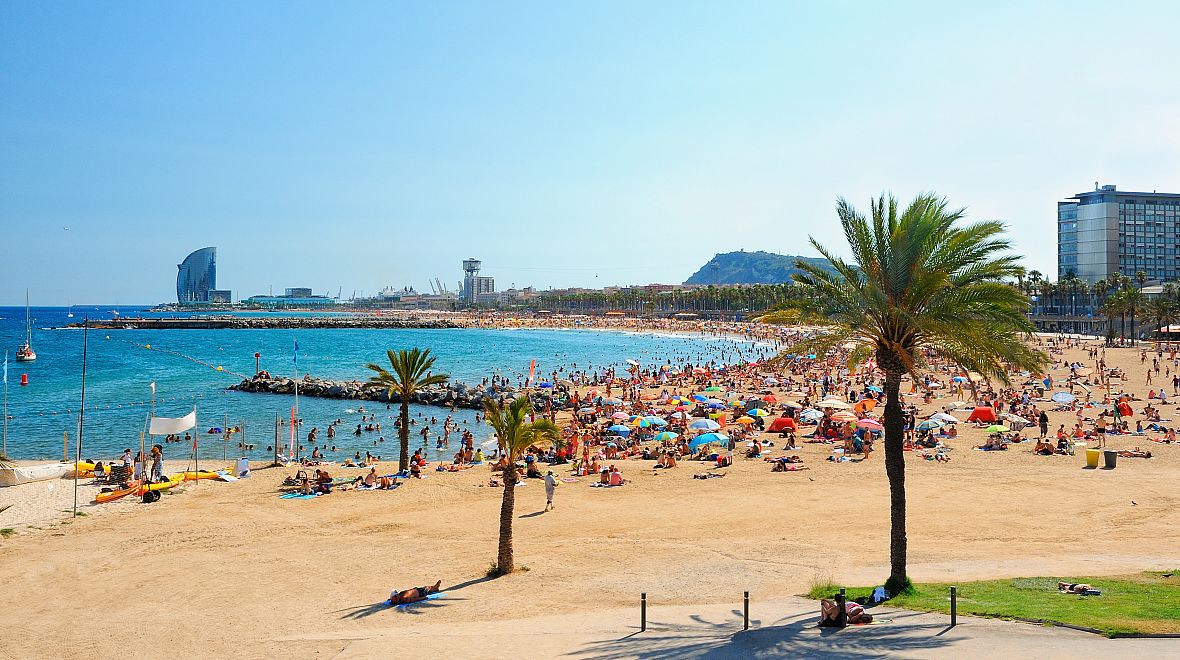 Pláž Barceloneta znamená relax v Barceloně