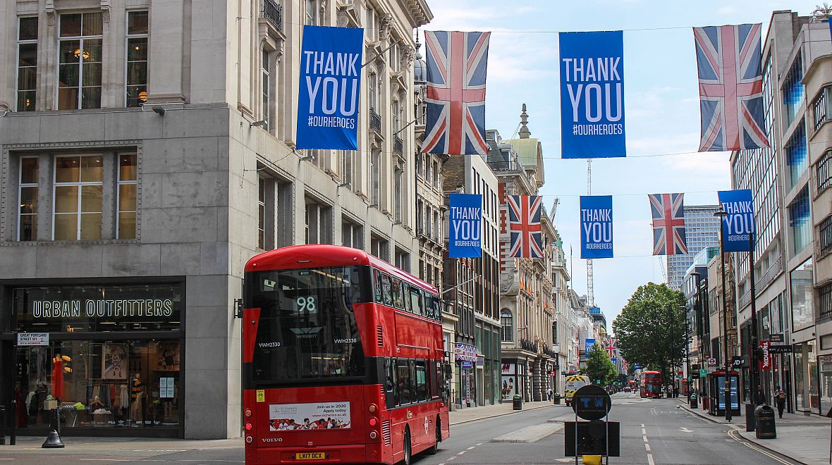 Takto Londýn děkoval svým občanům za ukázněnost v době lockdownu.