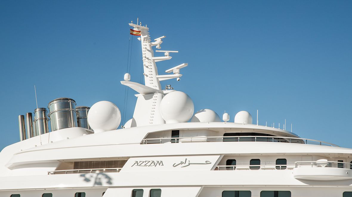 Luxusní jachta Azzam