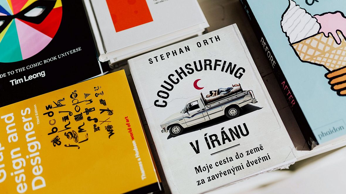 Zatím nejpopisnější knihy o Couchsurfingu sepsal Stephan Orth