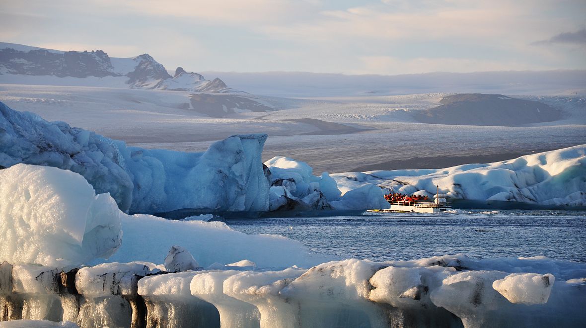 Plavba mezi ledovými krami ledovcového fjordu Ilulissat