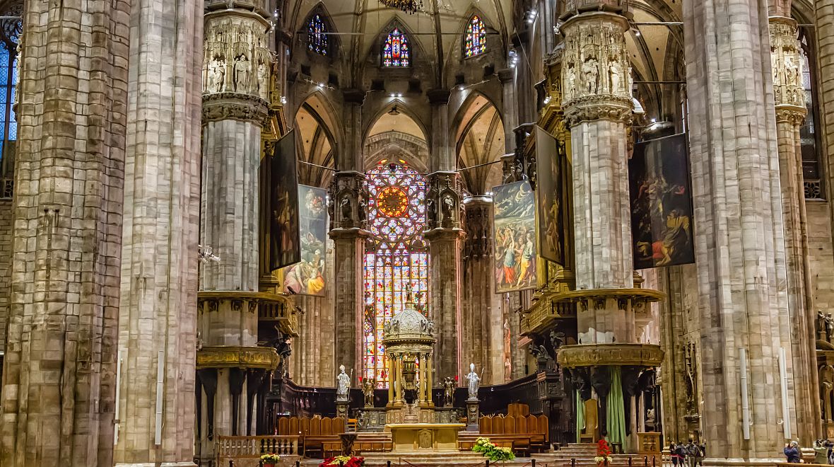 Skvostný interiér Duomo di Milano