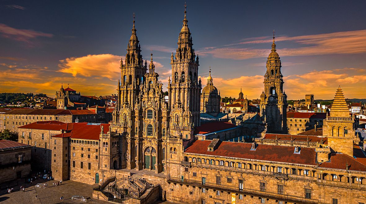 Katedrála v Santiagu de Compostela ukrývající hrobku svatého Jakuba