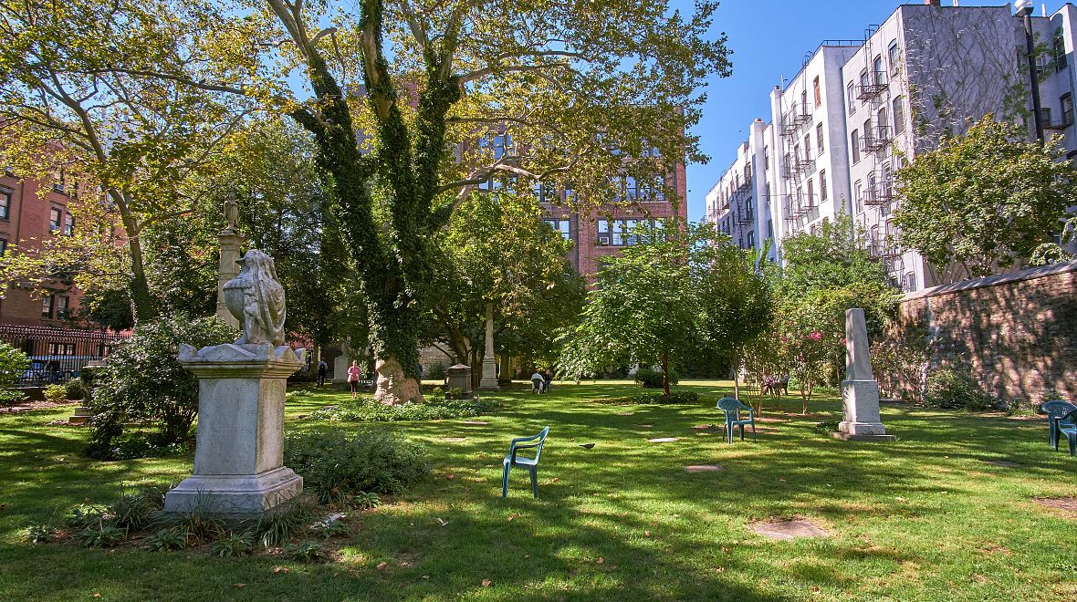 The New York Marble Cemetery pro movitou klientelu