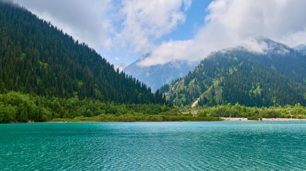 Nádherné jezero Issyk