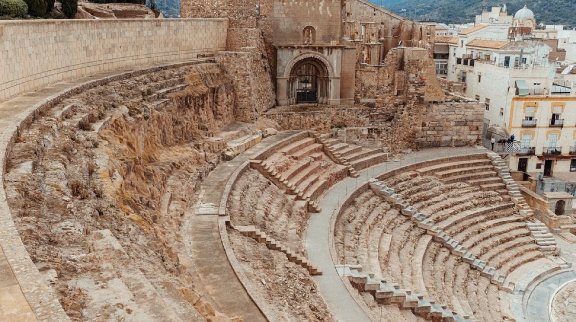 Amfiteátr byl nahrazen býčí arénou