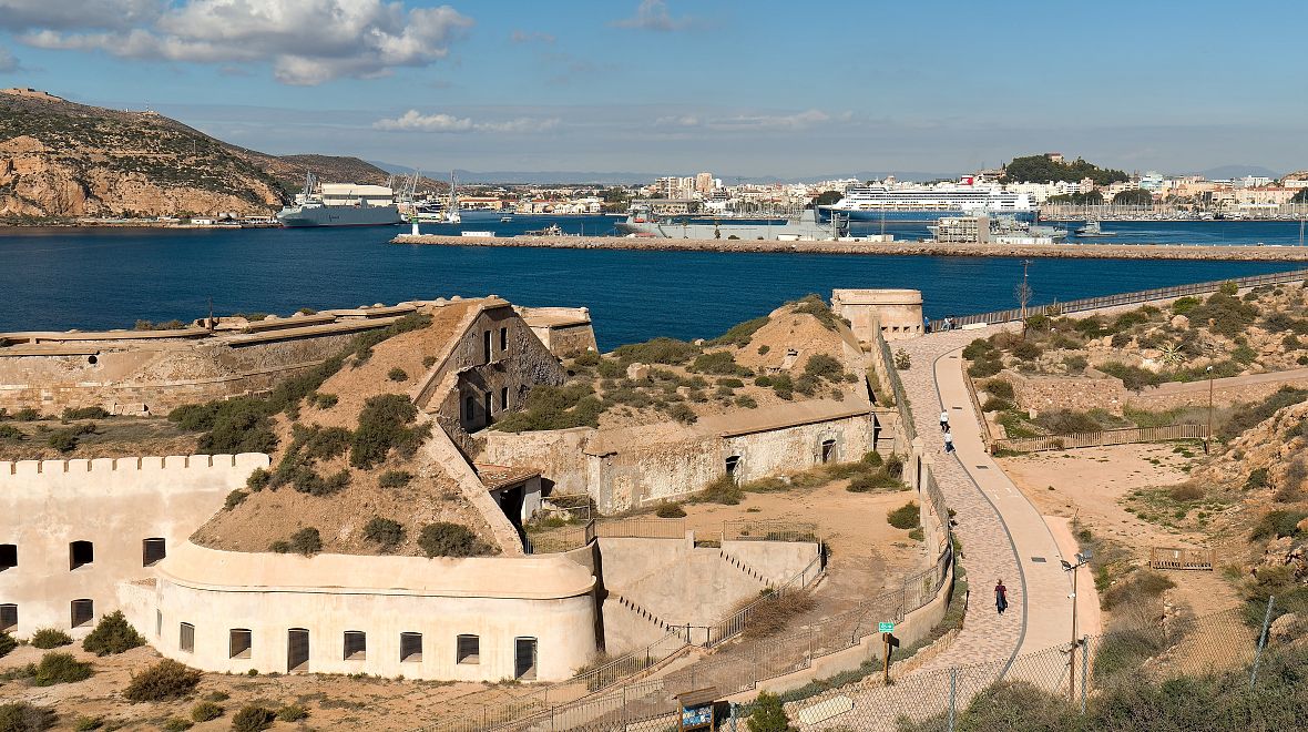 Dodnes jsou dochované pozůstatky římského přístavu a loděnic