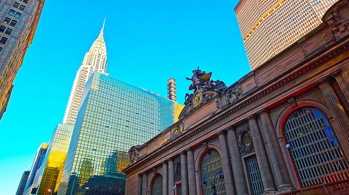 Architektem budovy se stal William Van Alen