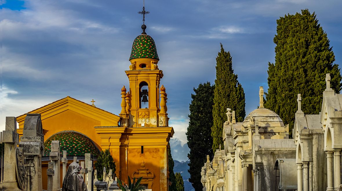 Jedná se o místa, která spojují duchovní klid s historickým dědictvím