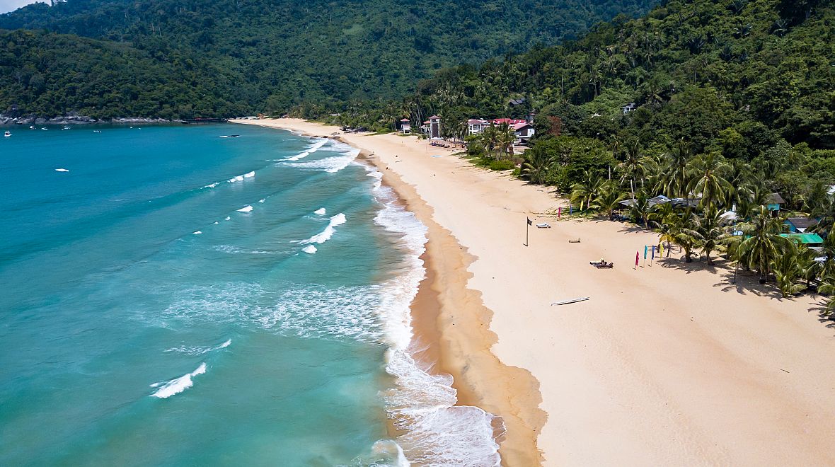 Skvělé podmínky pro surfování nabízí pláž Juara