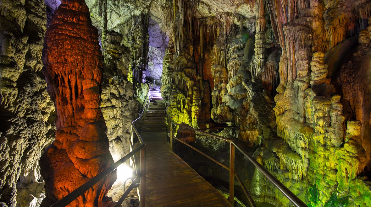 Jeskyně Dikteo Andro