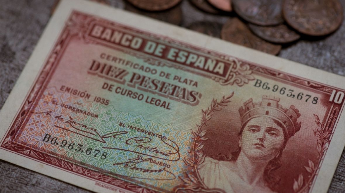 Před eurem se dalo platit španělskou pesetou