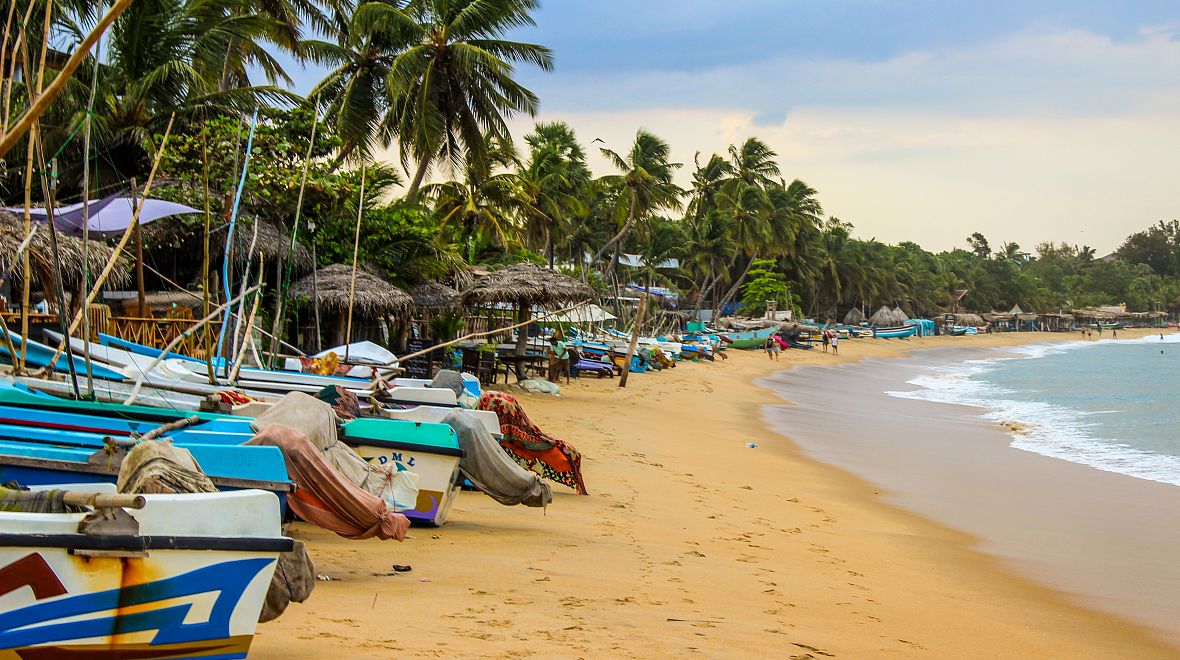 Arugam Bay je pro divokost svých vln rájem surfařů