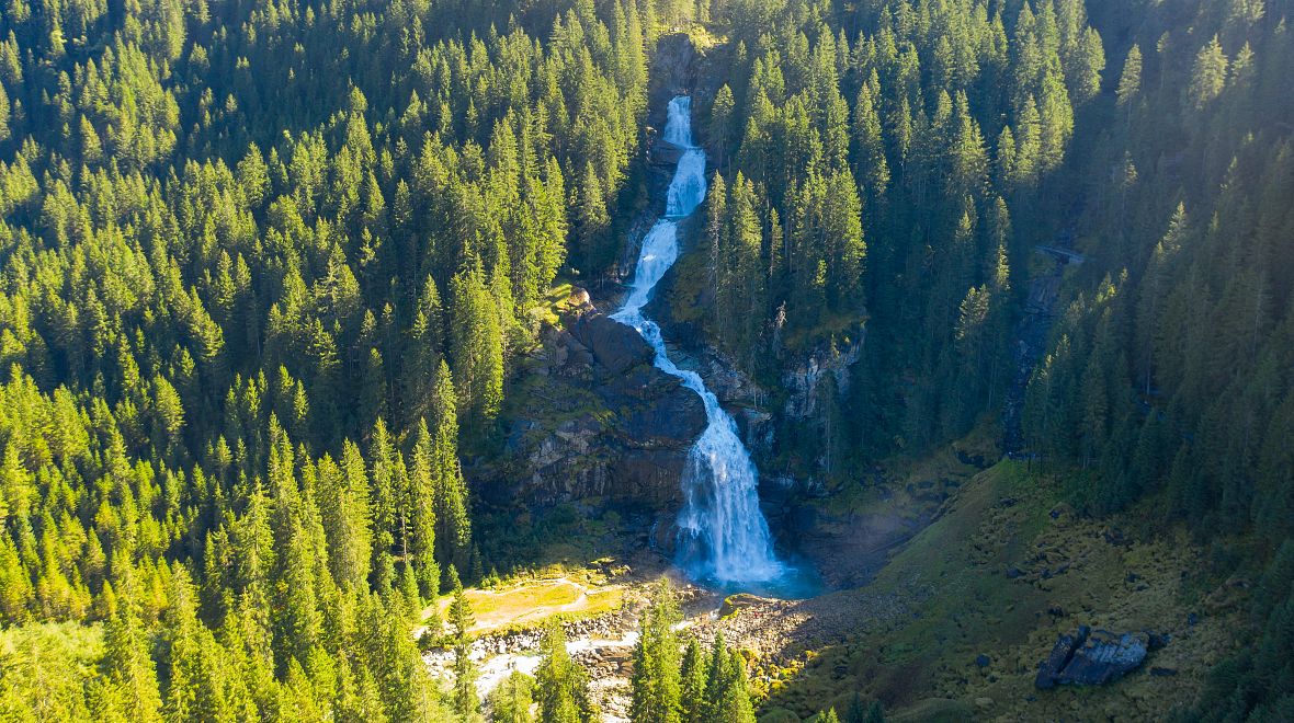 Letecký pohled na vodopád v celé své kráse
