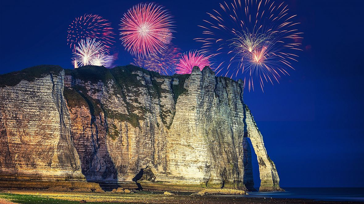 Oslavy doplňují ohňostroje