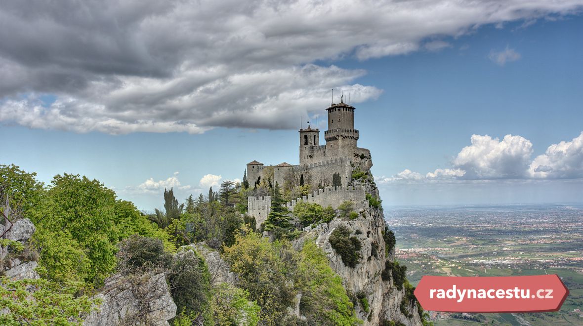 San Marino je malinký horský stát v severní Itálii