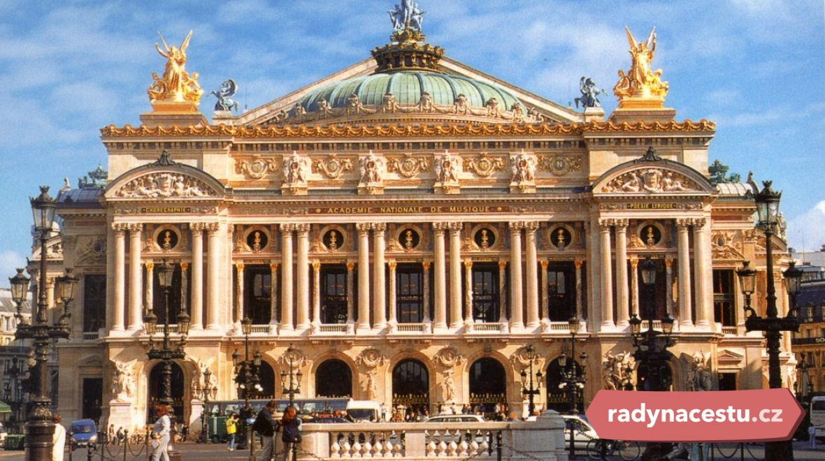 Opera Garnier je jedním z pěti národních divadel v Paříži