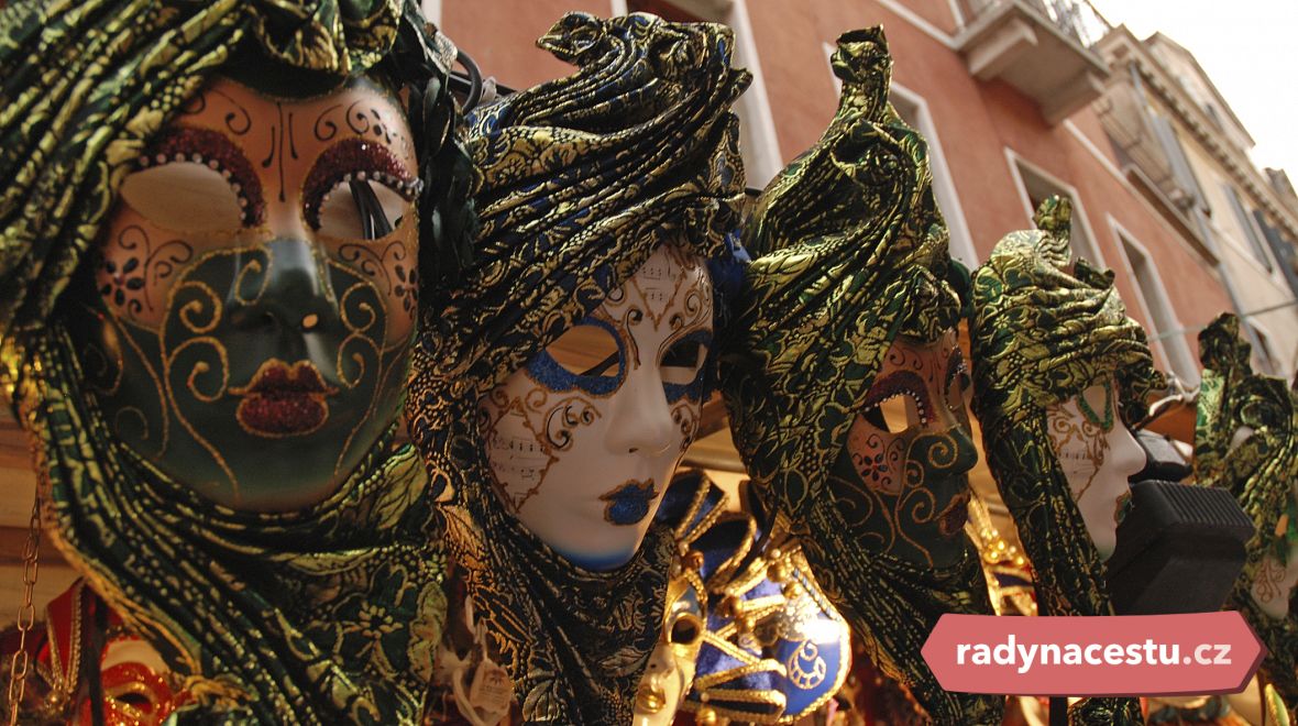 Historie karnevalu sahá až do středověku
