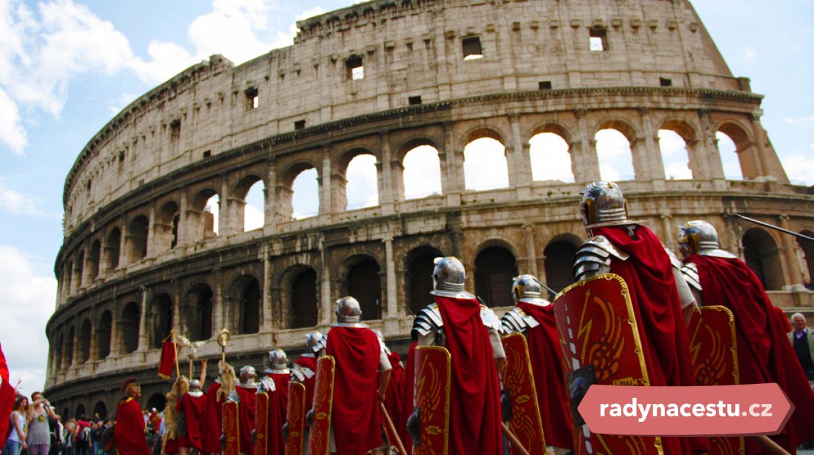 Kostýmový průvod k narozenimám města Říma