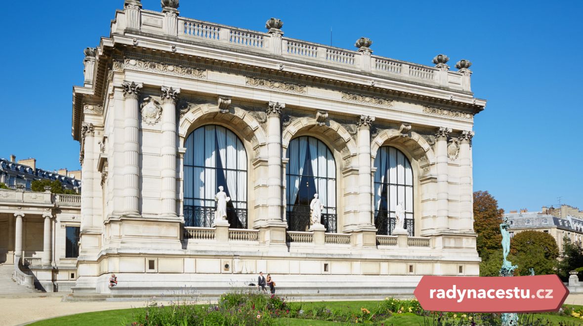 Musée Galliera v Paříži shromažďuje přes 100 000 exponátů