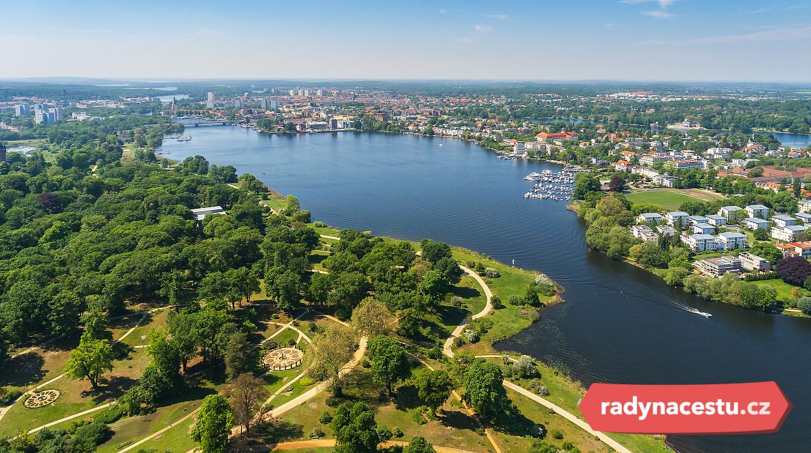 Postupim M sto Je Se Zapsalo Do Celosv tov ch D jin Postupimskou 