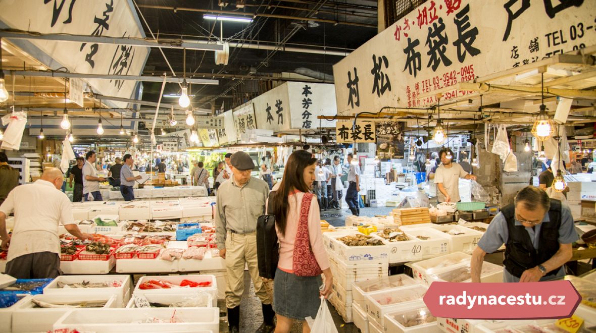 Vyhlášený tokijský rybí trh Cukidži působil na původním místě od roku 1935