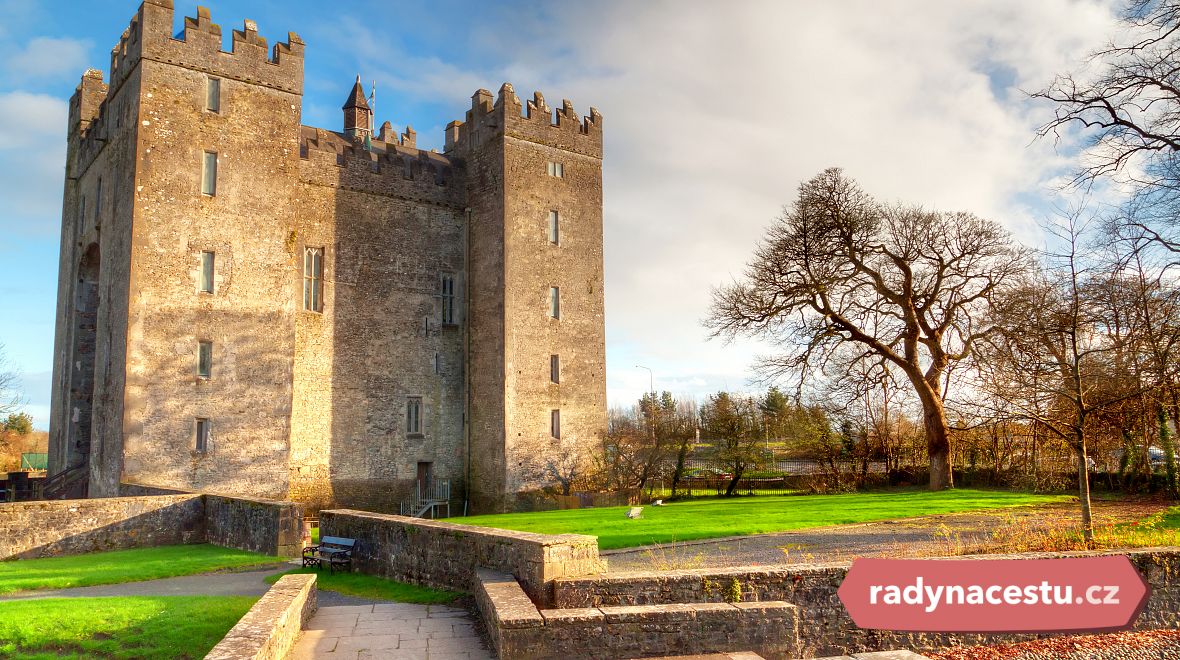 Hrad je jednou z nejdochovalejších středověkých pevností v Irsku