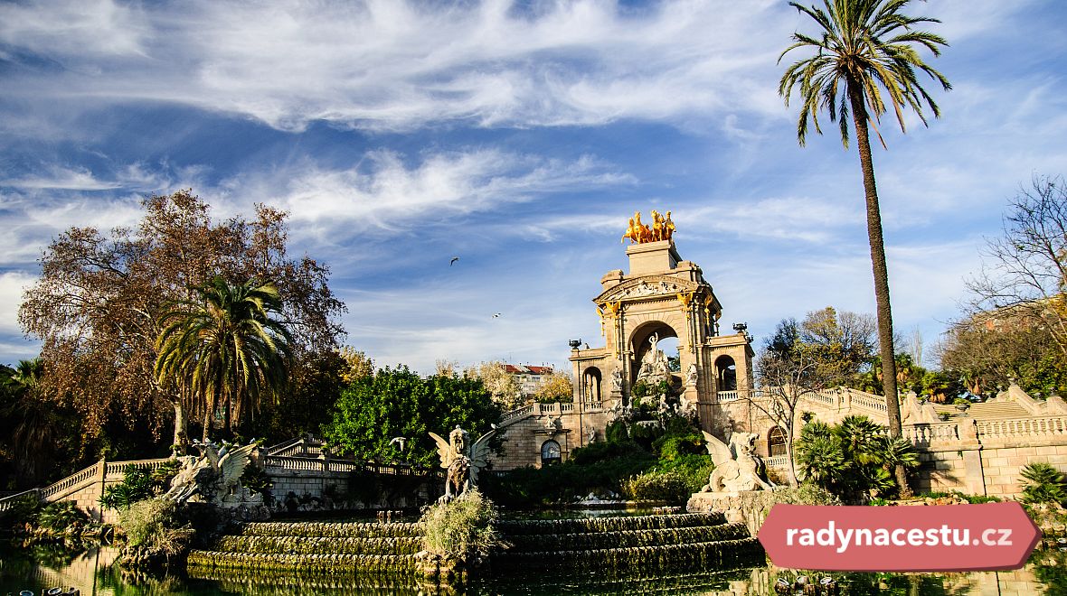 Krásný Parc de la Ciutadella s fontánou
