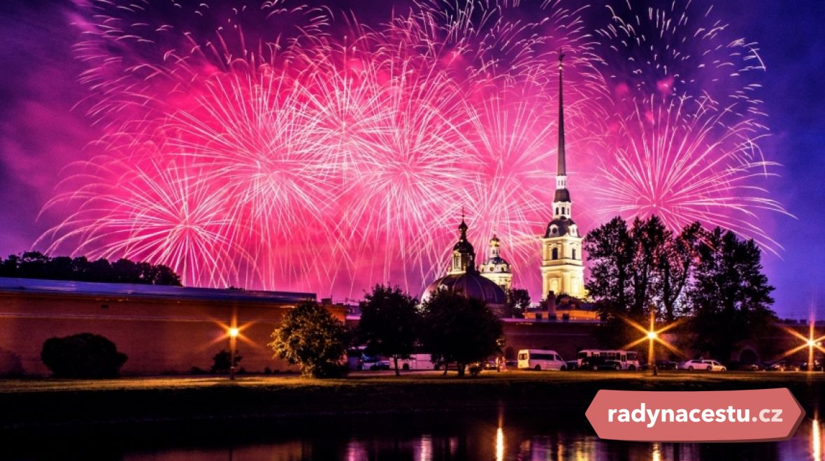  Okázalé oslavy 316. výročí založení Petrohradu dnes vrcholí