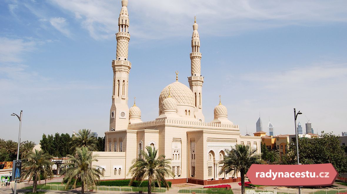 Největší mešita v Dubaji