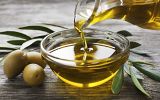 Olivový olej:  Extra virgin, virgin nebo z pokrutin? Jak se v nich vyznat a který je nej? 