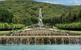 Caserta: impozantní královský palác s ještě impozantnější zahradou, soupeřící s Versailles