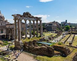 Věčné nestárnoucí Forum Romanum