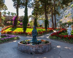 Kouzelné Augustovy zahrady na Capri