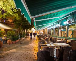 Tavernami proslulá čtvrť Monastiraki