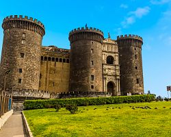 Legendární neapolský Vaječný hrad