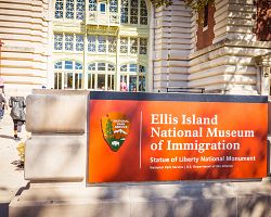 Vstup do Muzea imigrace na Ellis Islandu