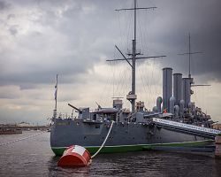 Křižník Aurora je jedním ze symbolů Petrohradu