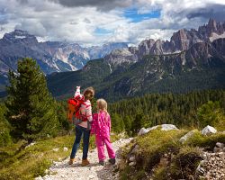 Turistika s dětmi a výhled na Cinque Torri