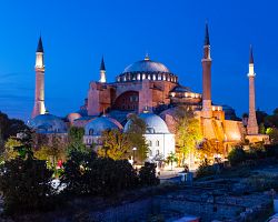 Překrásně osvícený chrám Hagia Sophia – zážitek, který se nezapomíná…