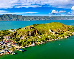 Největší kavkazské jezero Sevan