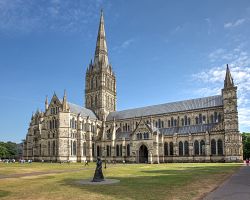 Momentální katedrála v Salisbury ukrývající originál listiny Magna Charta