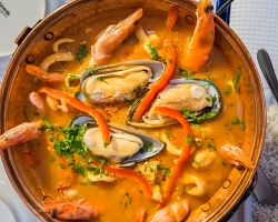 Oblíbená polévka s plody moře… Vyzkoušejte!