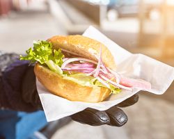 Vynikající hamburský rybí sendvič… Odoláte?