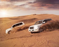Adrenalinová jízda v písečných dunách